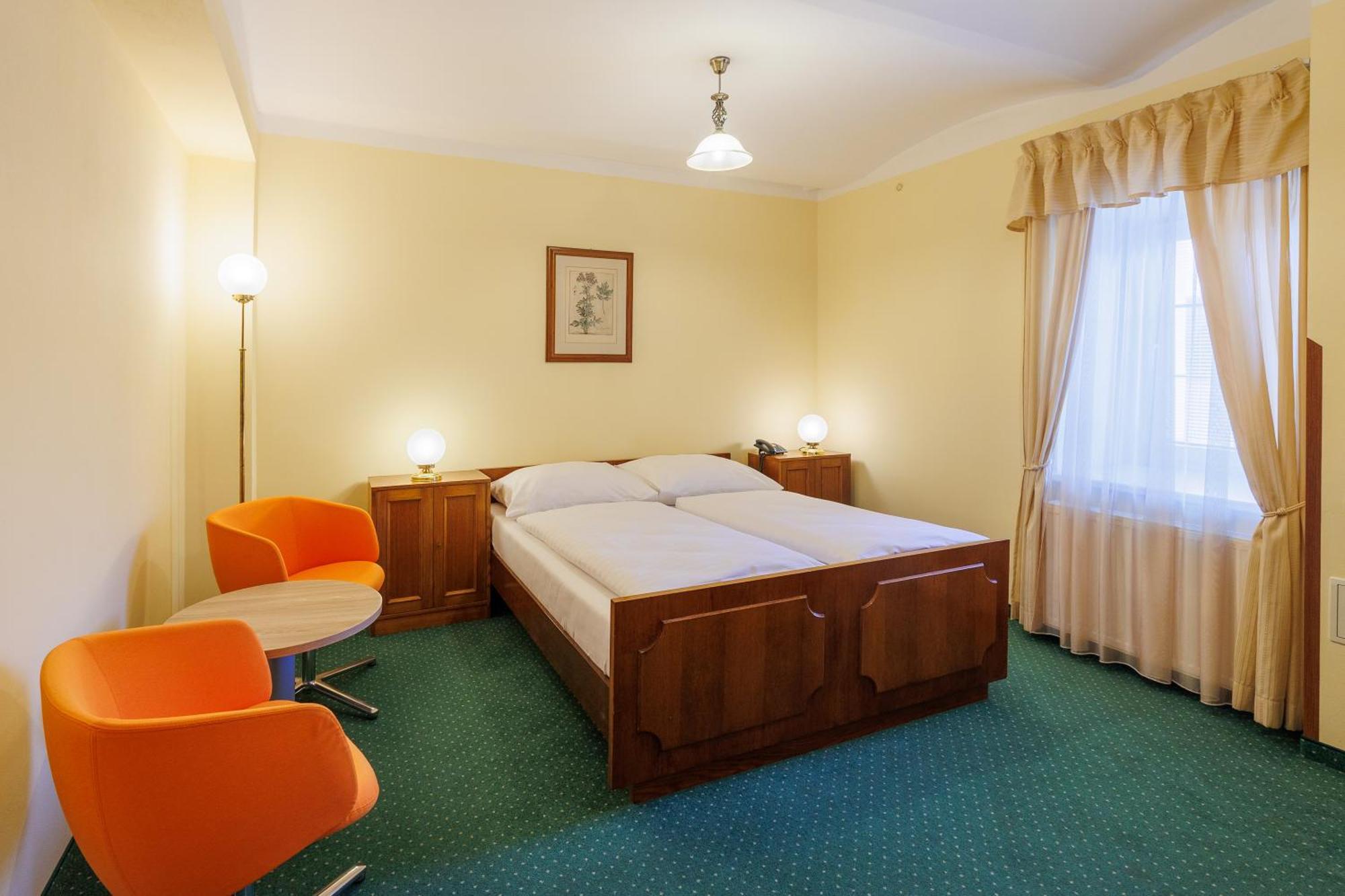 Hotel U Zámečku Cihelny Karlovy Vary Exteriér fotografie