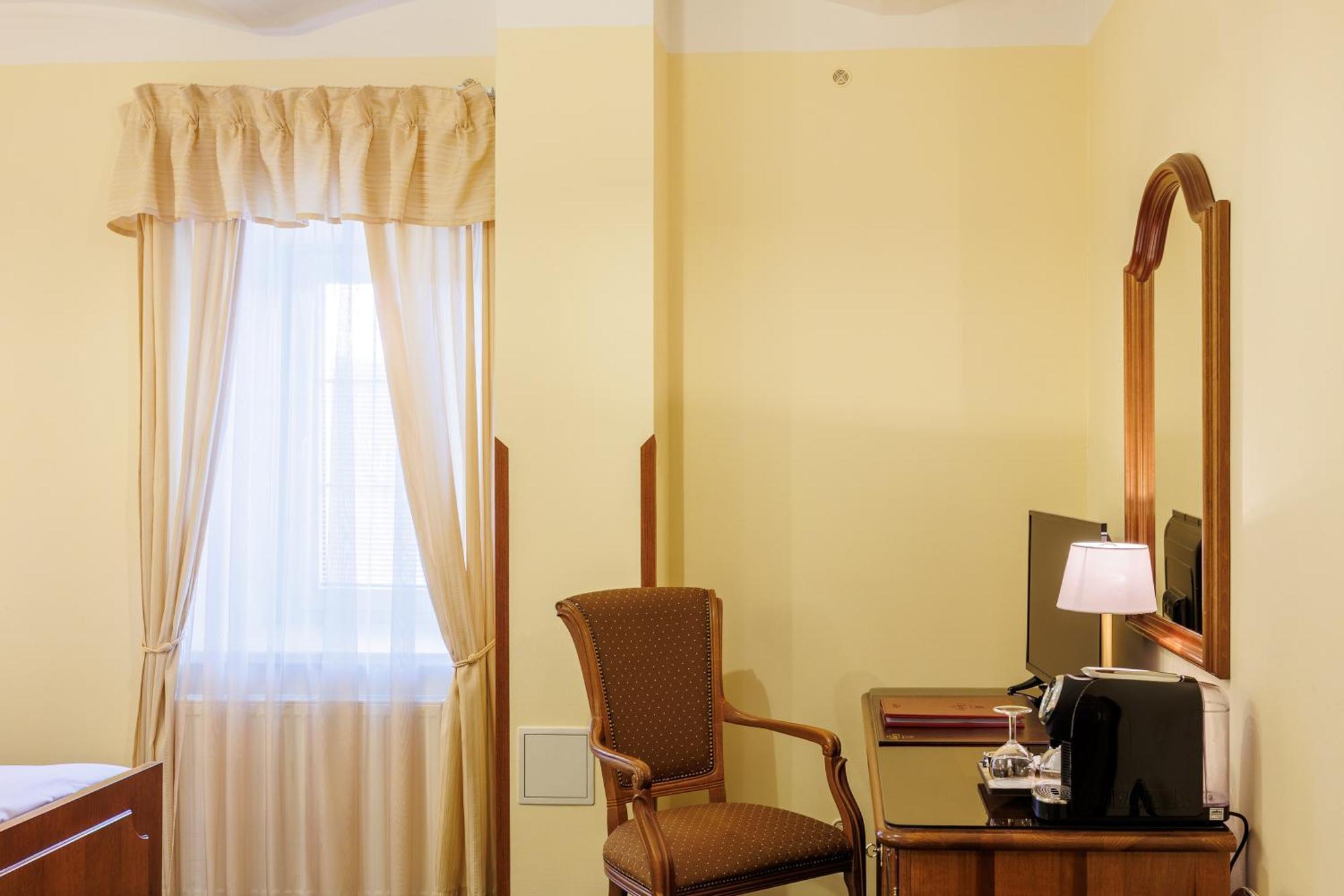 Hotel U Zámečku Cihelny Karlovy Vary Exteriér fotografie