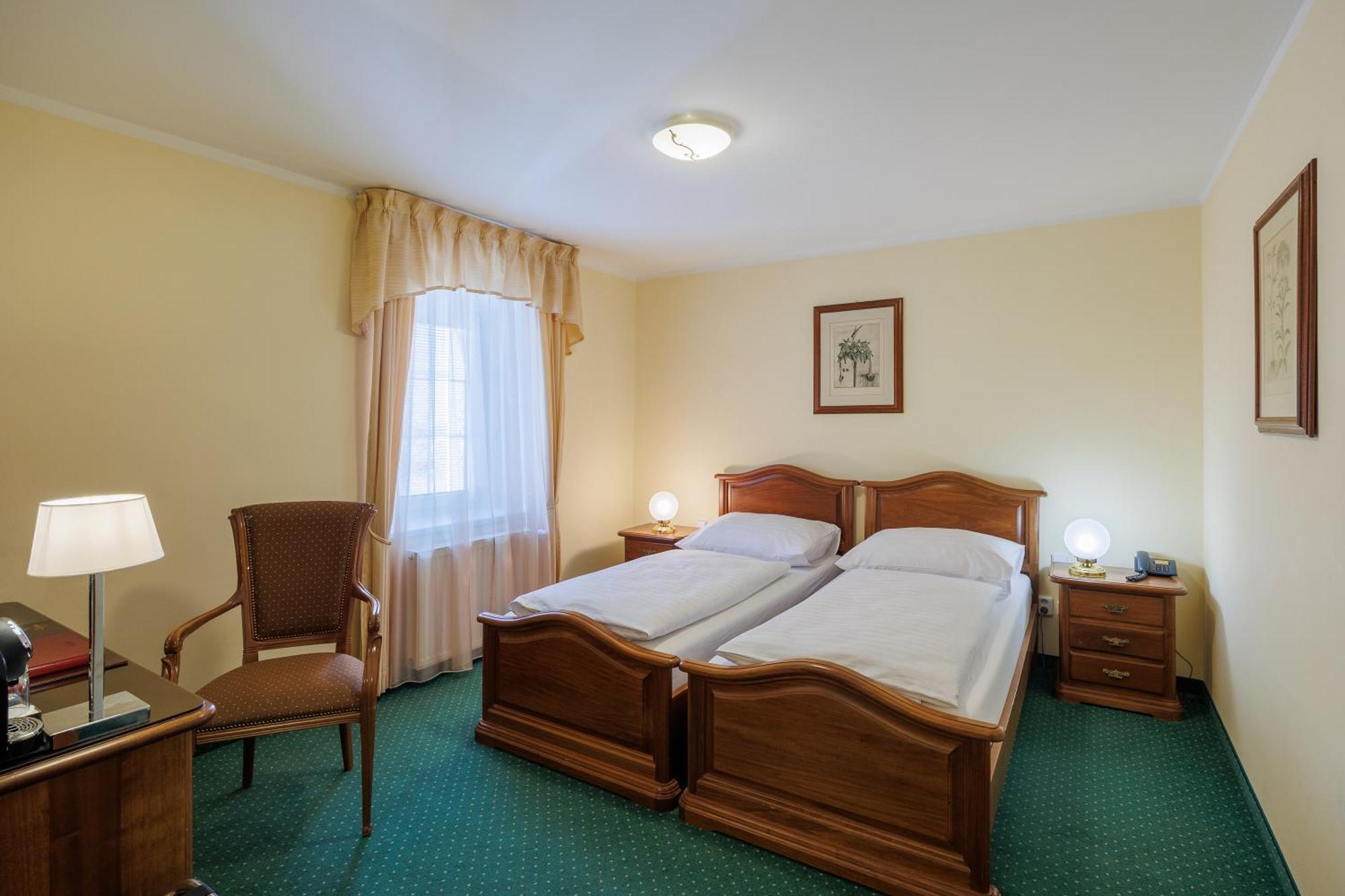 Hotel U Zámečku Cihelny Karlovy Vary Exteriér fotografie