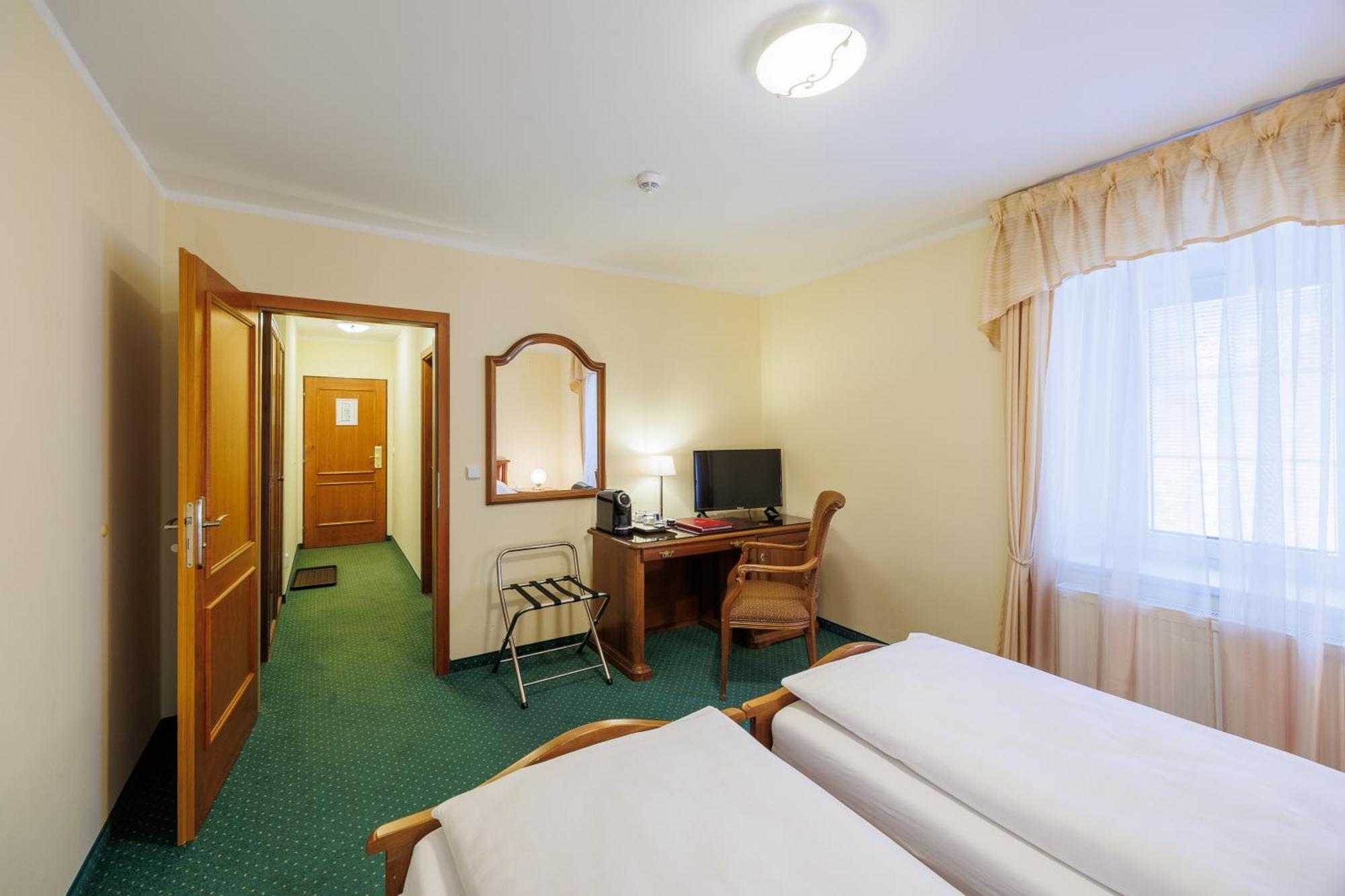 Hotel U Zámečku Cihelny Karlovy Vary Exteriér fotografie