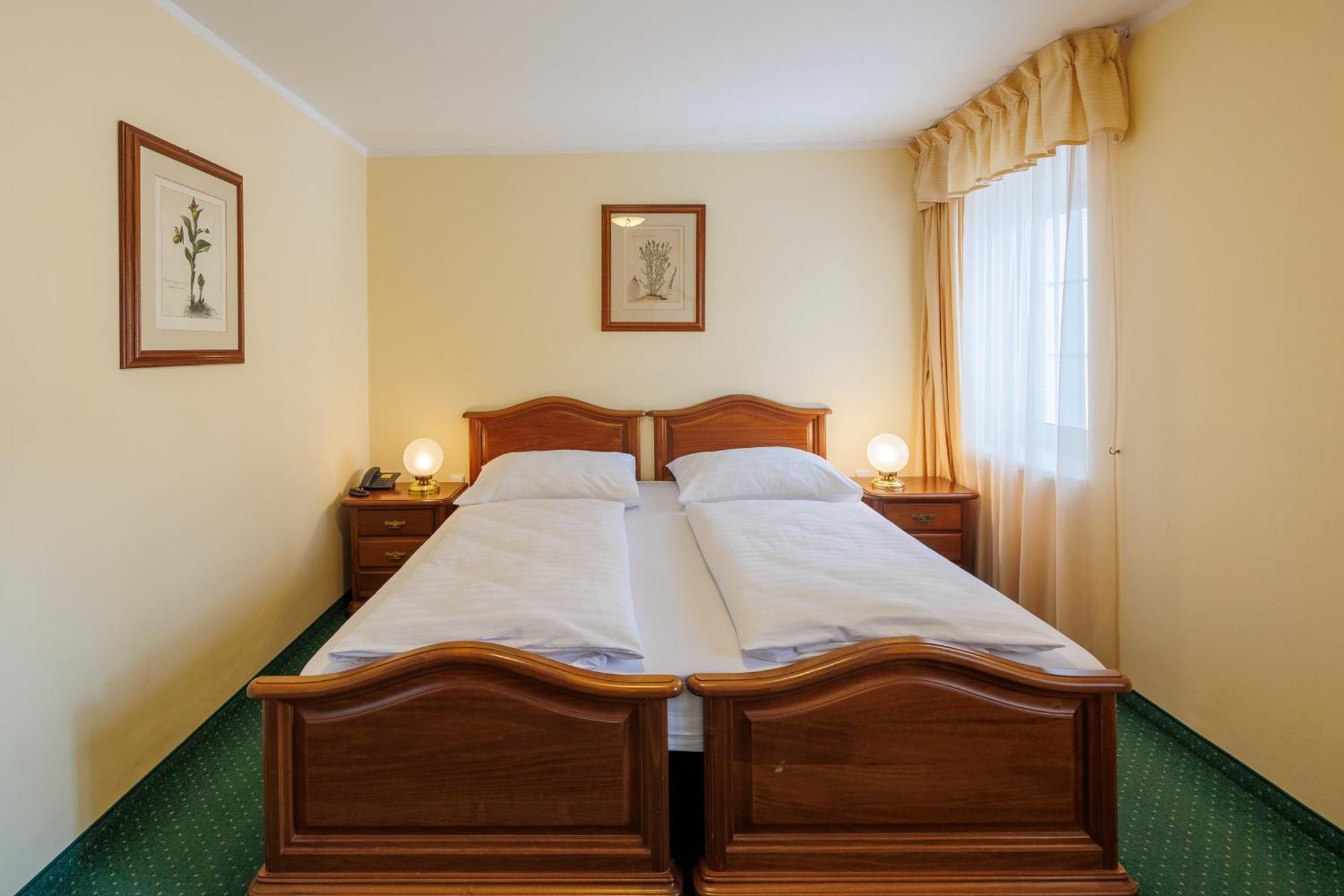 Hotel U Zámečku Cihelny Karlovy Vary Exteriér fotografie